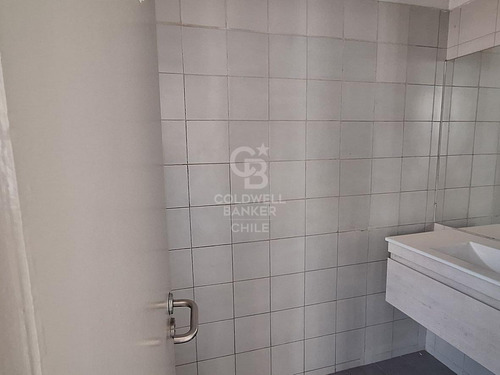 Oficina Con Excelente Iluminación Y Distribución