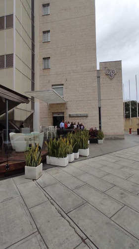 Imagen 2 de 16 de Venta De Hotel En El Rosal, Chacao, Caracas