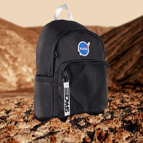 Mochila Backpack Nasa Black Space Acojinada Para Laptop 15.6 Color Negro Diseño de la tela Lisa