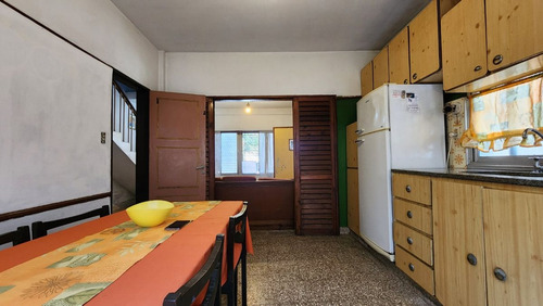 Casa 3 Ambientes C/coch+galpón Excelente Ubicación