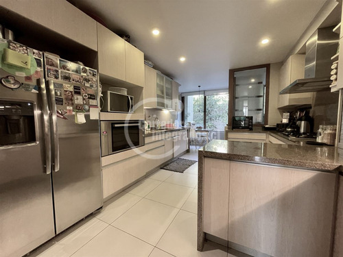 Departamento En Venta De 4 Dorm. En Las Condes, Jardín,