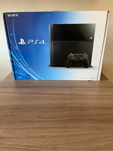 Sony Playstation 4, 500GB, Standard - Preto - Escorrega o Preço