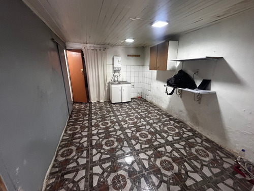 Casa Subsidio, 2 Dorm, 1 B, 2 Estacionam (73197)