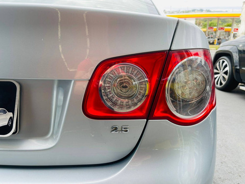 Imagem 7 de 15 de Volkswagen Jetta 2.5 I 20v 170cv Gasolina 4p Tiptronic