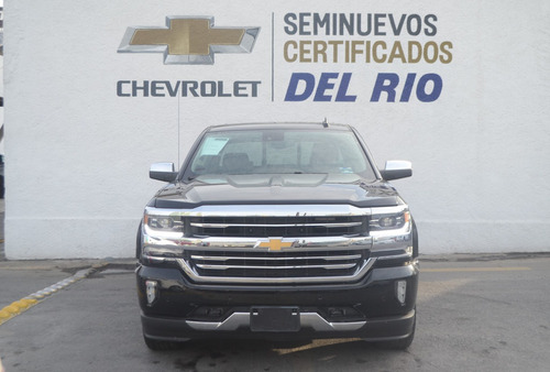 Imagen 8 de 15 de Chevrolet Cheyenne High Country 2018 Negra