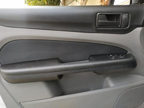 Focus Sedan 1.6 Gl Sedan 8v Flex 4p Manual