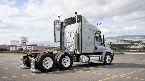 Imagen 7 de 14 de Freightliner Cascadia 2015