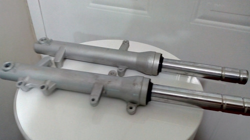 Imagen 2 de 4 de Bastones Para Motos Automáticas.