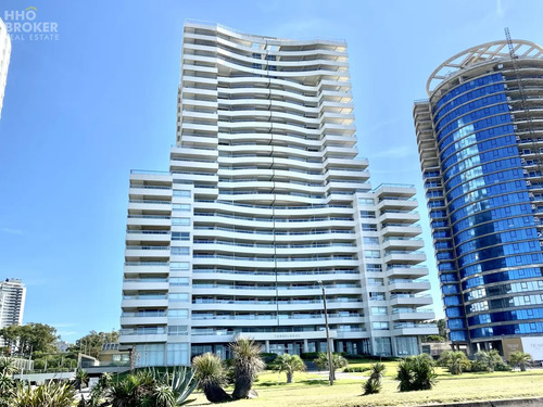 Hermoso Apartamento En Alquiler, Torre Lobos, Punta Del Este.