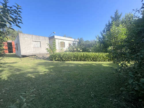 Venta Casa Sólida Con Amplio Terreno En Paso De La Arena, Padrón Único, 2 Dormitorios, Garage Varios Vehículos, Jardín, Fondo, Gran Potencial