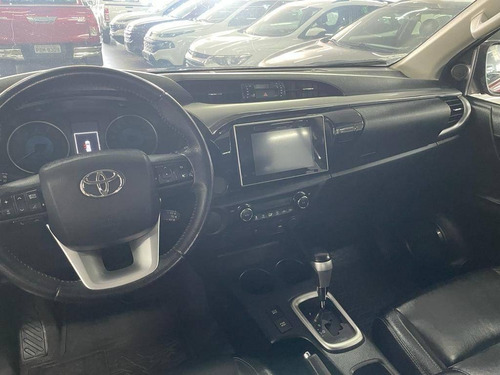 Imagem 3 de 8 de Toyota Hilux 2.7 Srv 4x2 Cd 16v Flex 4p Automático