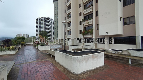 Apartamento En Venta En Lomas De Prados Del Este