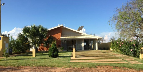 Casa Térrea Em Condomínio Com Vista Para A Represa. Riviera De Santa Cristina Xiii. Venda Ou Aluguel Mensal.