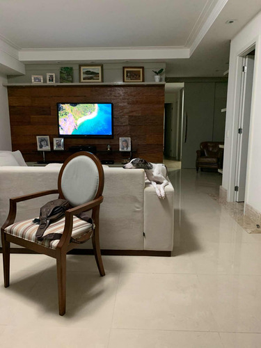 Apartamento 3 Suítes 4 Vagas Piscina Coberta Aqueacida!