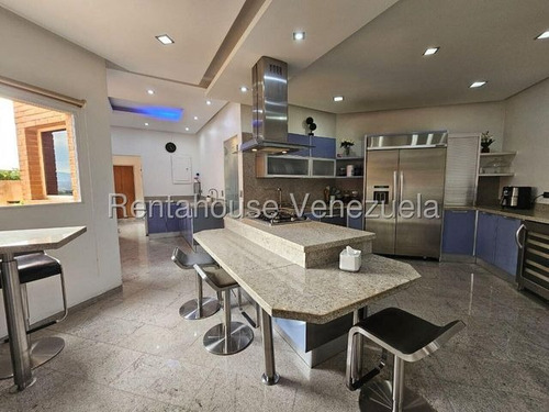 Apartamento En Alquiler En Altamira 25-17997 Yf