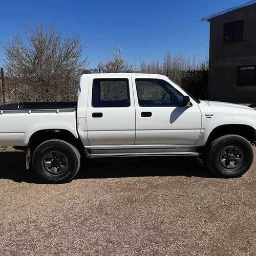 Imagen 11 de 15 de Toyota Hilux 2000 2.8 D/cab 4x4 D Dlx