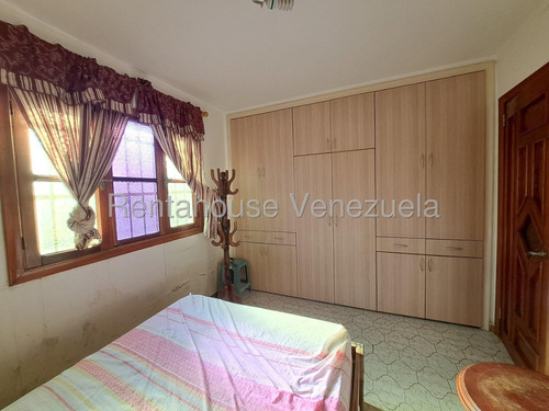 Luis Quiroz Vende Casa Con Amplio Metraje En El Trigal Norte Valencia, Ideal Para Ser Remodelada Lq 25-20597