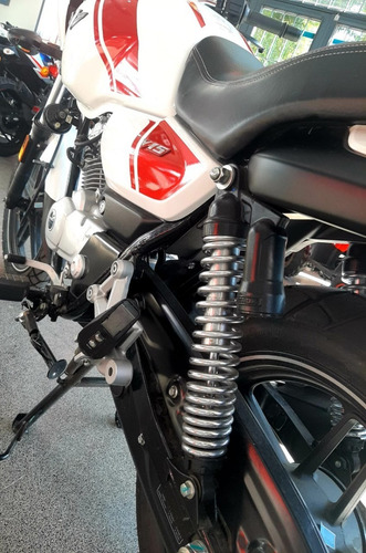 Imagen 3 de 10 de Bajaj V 15 0km -envios A Todo El Pais-