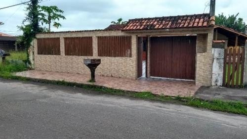 Imagem 2 de 11 de Linda Casa Com Amplo Quintal, 2 Dormitórios Em Itanhaém
