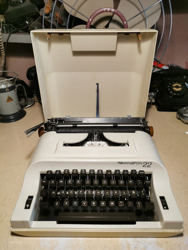 Maquina De Escribir Portátil Remington 22 
