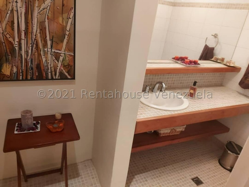 Imagen 17 de 30 de En Exclusivo Conjunto Muy Cerca De Farmatodo El Hatillo, Con Bellas Áreas Sociales, Jardín Privado, Hermosos Towhouse