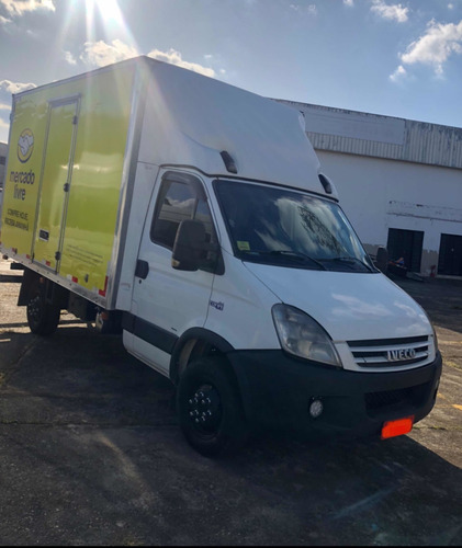 Imagem 9 de 18 de Iveco Daily 35s14