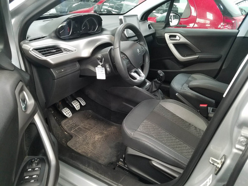 Peugeot 208 1.6 Feline 115cv Como Nuevoo! (aes)