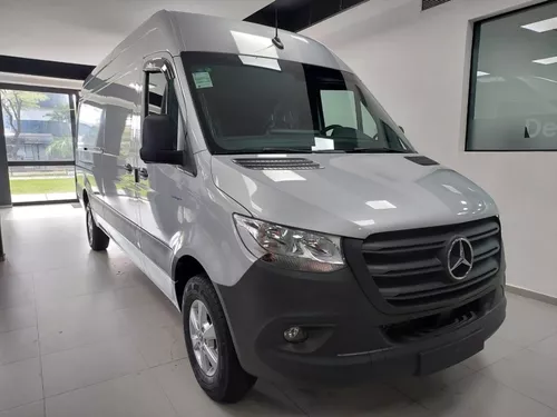 Avaliação: Mercedes-Benz Sprinter Van 517 é a mais popular por um