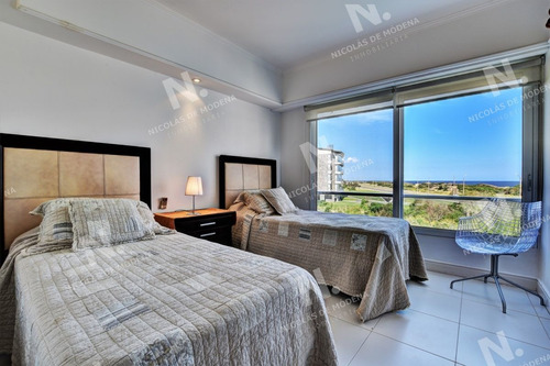 Imagen 12 de 24 de Apartamento Primera Fila Playa Brava En Alquiler - Punta Del Este Brava