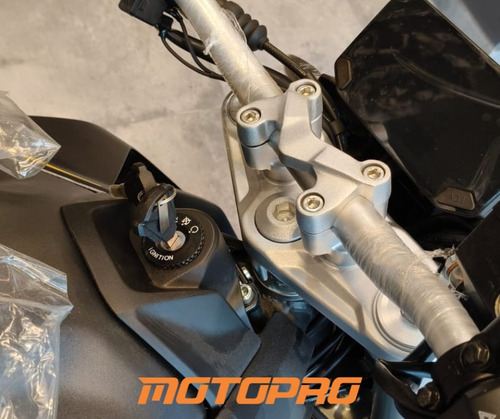 Naked Voge 525 R En Stock
