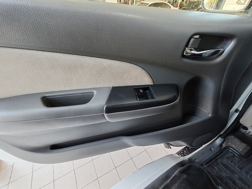 Nissan Urvan 2.5 15 Pas Amplia Aapack Seg Mt
