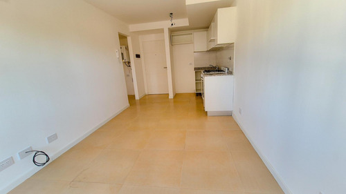 2 Ambientes En Alquiler - Santos Lugares