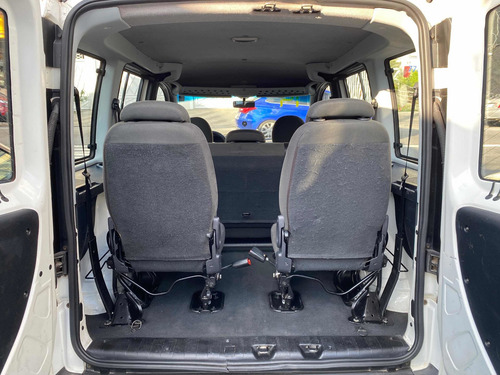 Imagem 12 de 15 de Fiat/ Doblo Essence 1.8 7l