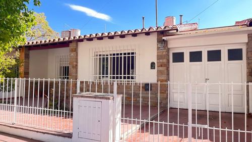 Venta Casa 4 Dormitorios Cochera Patio Las Heras