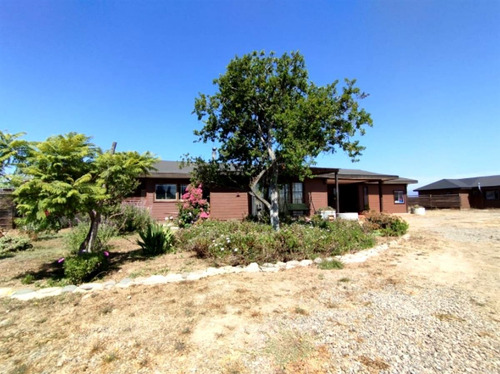 Venta Parcela, 5 Dormitorios. Mas Cabaña De 60 Mt2 Limache