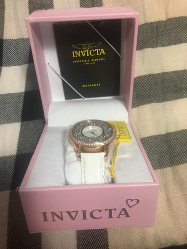 Reloj Invicta Original Blanco. (Usado)