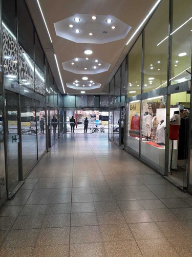 Imagen 1 de 6 de Villa Carlos Paz - Galeria Acuario - Local En Alquiler