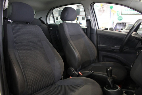 Imagem 10 de 13 de Volkswagen Gol City 1.0 Mi Total Flex 8v 4p