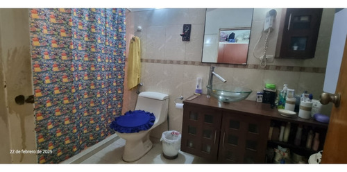 Casa En Venta En Urb Los Teques Country Club
