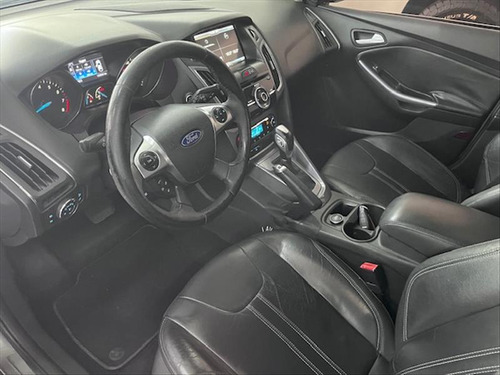 Ford Focus 2.0 Titanium Hatch 16v 4p Powershift