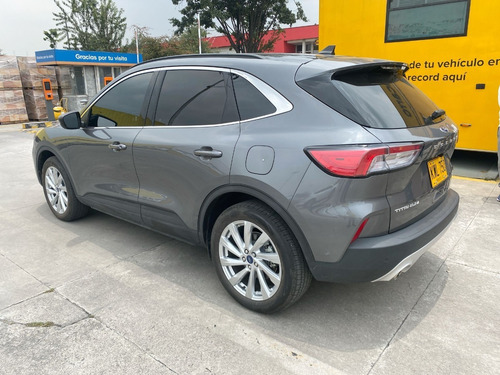 Imagen 5 de 25 de Ford Escape Titanium Hev