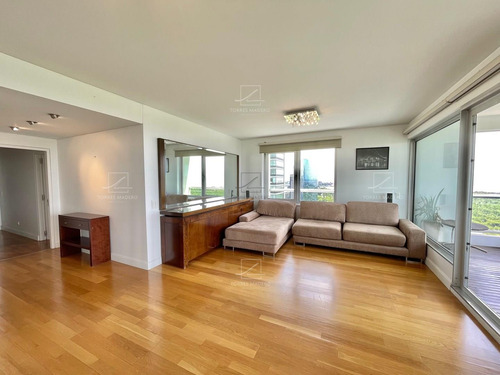 En Venta - Le Parc Puerto Madero 2 Dormitorios Piso Alto En Torre Rio, Con Cochera !