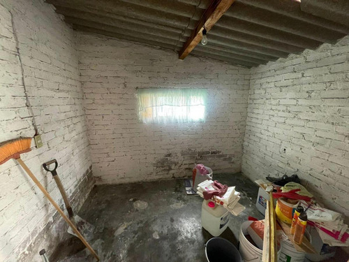 Casa En Jardines De Morelos Con Local Comercial