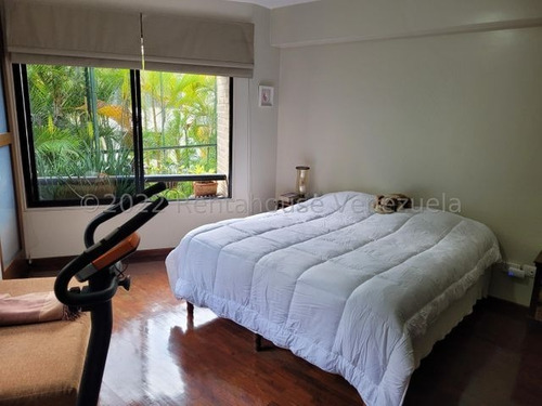 Imagen 11 de 20 de Omar Espinoza Ofrece En Venta Lujoso Y Amplio Apartamento En Campo Alegre Zona Exclusiva De Caracas