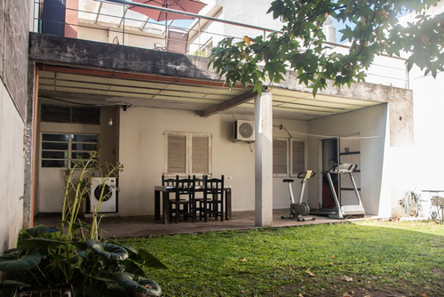 Imagen 19 de 30 de Venta Casa + Depto Jardin Cochera Terraza, Caseros