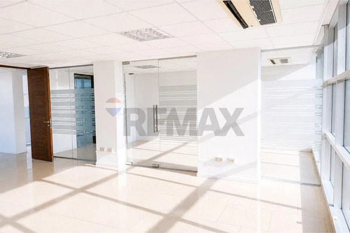 Oficina 124 M² Metro Manquehue