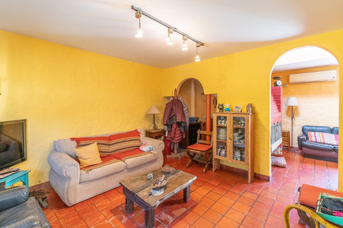 En Venta Casa En Saavedra