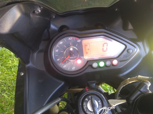 Bajaj Rouser 220 F