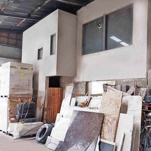 Imagen 4 de 4 de Local Comercial En Av. Italia Esq. Jose Batlle Y Ordoñez