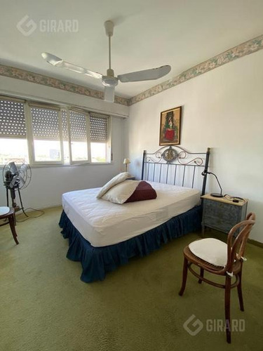 Venta De Departamento En Playa Grande